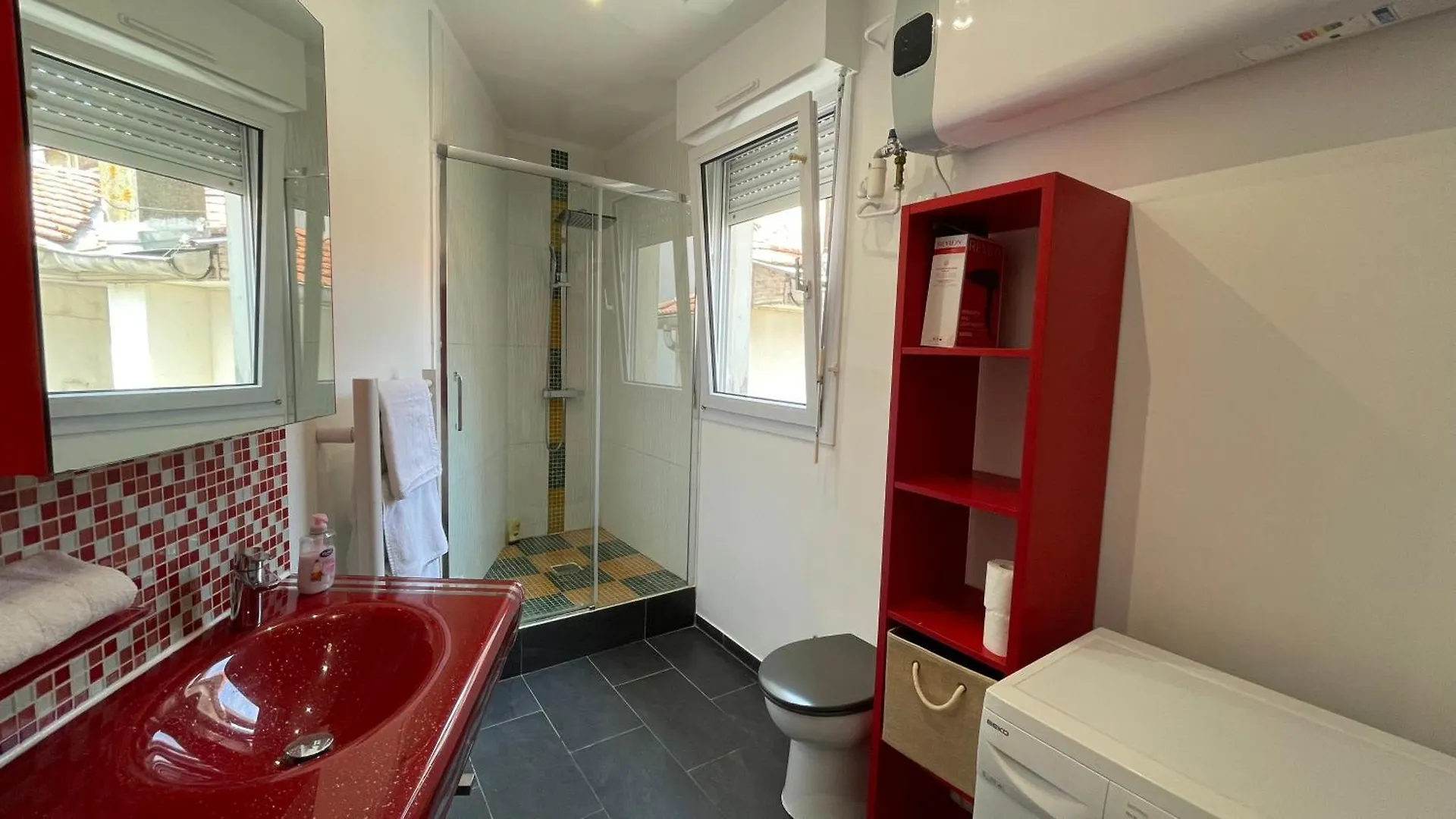Central Biarritz Appartements 0*,  France